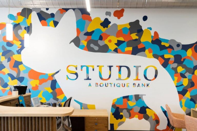 Studio Bank 1 768x512